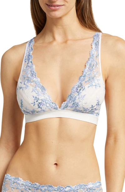 Wacoal Embrace Lace Convertible Plunge Soft Cup Wireless Bra In Pastel Parchment