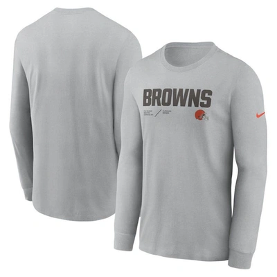 NIKE NIKE SILVER CLEVELAND BROWNS SIDELINE INFOGRAPH LOCK UP PERFORMANCE LONG SLEEVE T-SHIRT
