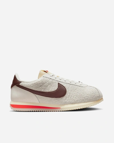 Nike Wmns Cortez  23 Sneakers Orewood Brown / Earth In White