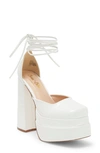 Chase & Chloe Wolfe 2 Croc Embossed Platform Pump In White Croc