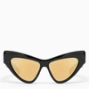 Gucci Cat-eye Frame Sunglasses In Black / Gold