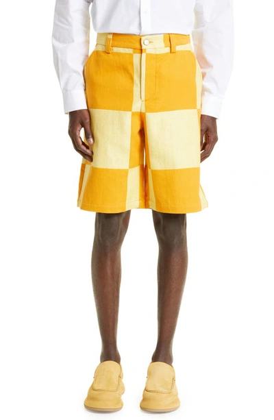 Jacquemus Checkerboard-print Knee-length Shorts In Yellow