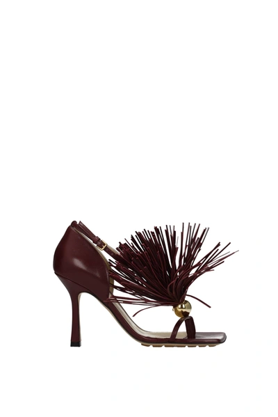 サンダル・ミュール BOTTEGA VENETA  Sandals Women Leather Red/Cherry Bottega Veneta Amy Mule Sandal in Cherry | FWRD