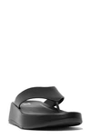 Fitflop Platfforms Wedge Toe Post Sandal In Black