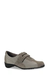 Munro Joliet Sneaker In Khaki Fabric/ Suede