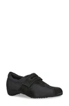 Munro Joliet Sneaker In Black Fabric/ Suede