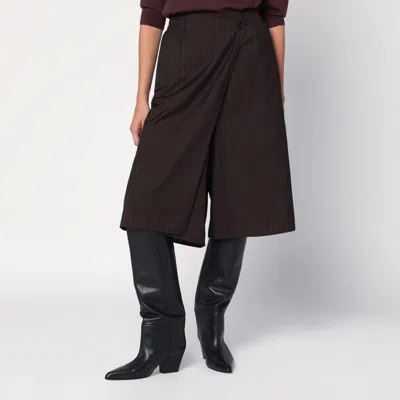6397 6397 PINSTRIPE BERMUDA SHORTS WITH CROSSOVER CLOSURE