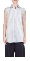 6397 Sleeveless Button Down Top In Light Blue/navy In Multi