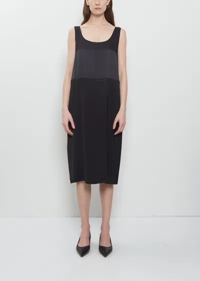 6397 Weighted Scoop Crepe Dress In Black