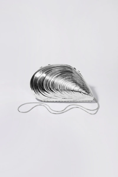 Simkhai Bridget Metal Shell Clutch In Silver