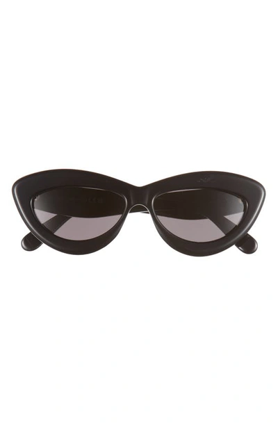 Loewe Curvy 54mm Cat Eye Sunglasses In Shiny Black / Smoke