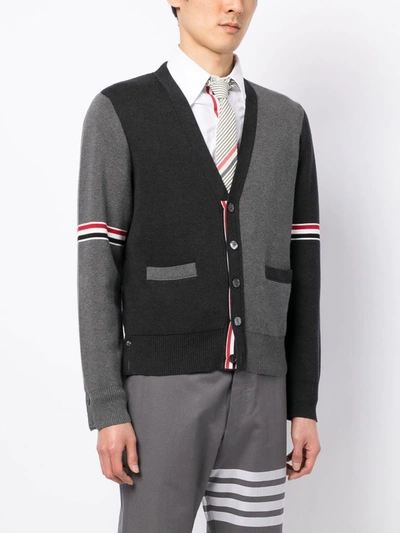 Thom Browne 条纹细节双色开衫 In Grey