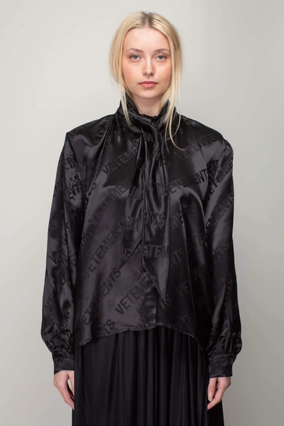 Vetements Logo-jacquard Satin Blouse In Black