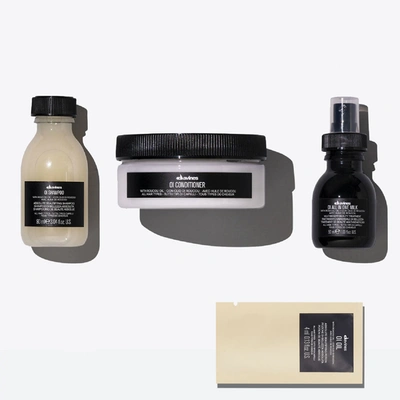 Davines Oi Travel Set + Sachet