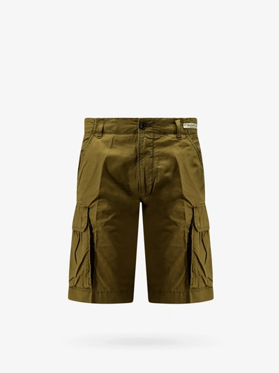 Perfection Gdm Bermuda Shorts In Green