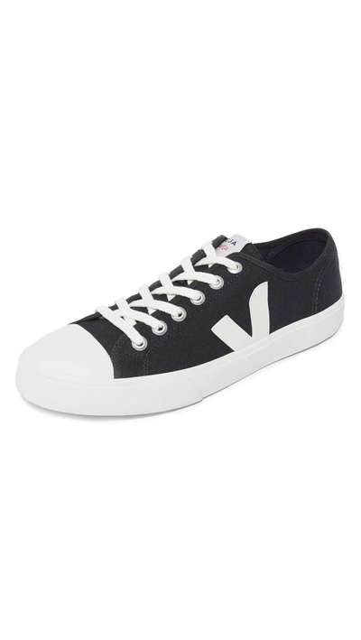 Veja Nova Low-top Sneakers In Black