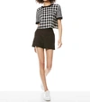 ALICE AND OLIVIA PIERA PLAID CROPPED TEE IN SHAW PLAID BLACK