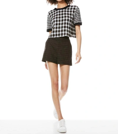 Alice And Olivia Piera Plaid Cropped Tee In Shaw Plaid Black In Green