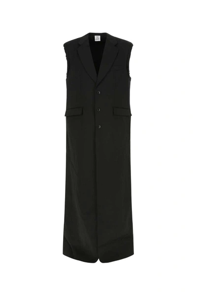 Vetements Back Slit Tailored Wool Coat In Black