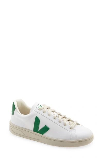 Veja Urca Trainers In White