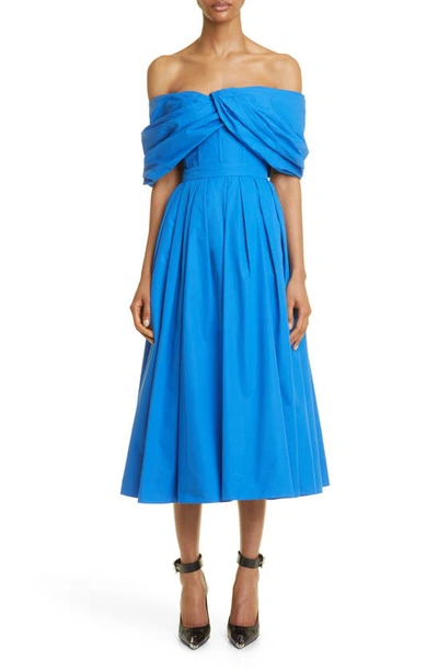 Alexander Mcqueen Off-shoulder Draped Midi Dress In Blue