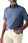 FAHERTY THE MOVEMENT GEOMETRIC PRINT SHORT SLEEVE BUTTON-UP SHIRT