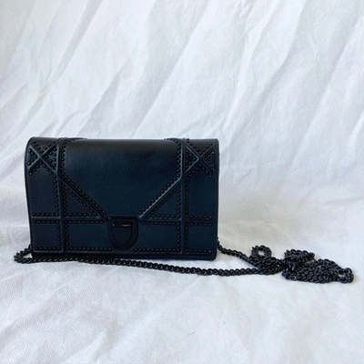 Pre-owned Dior Black Leather Studded Ama Wallet On Chain In Used / Small / Black