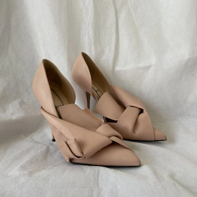 Pre-owned N°21 Nude Leather Abstract Bow Pointed-toe Pumps, 40 In Default Title
