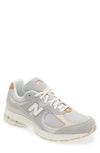 NEW BALANCE 2002R SNEAKER