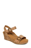 AETREX LEXA WEDGE SANDAL