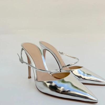 Pre-owned Gianvito Rossi Silver Leather Pointed Toe Pumps, 38