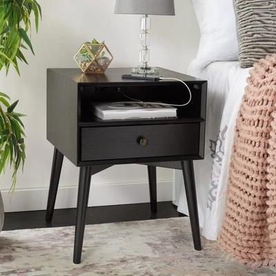 Safavieh Scully Nightstand With Usb In Black