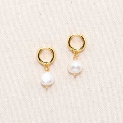 Joey Baby Pete Earrings In Pearl