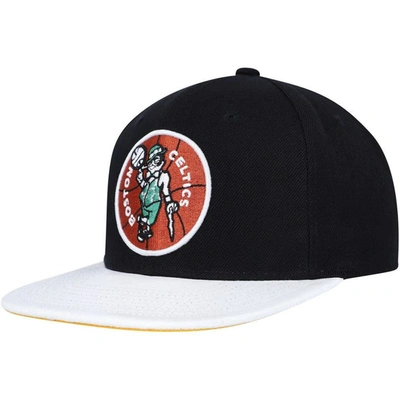Mitchell & Ness Men's  Black, White Boston Celtics Hardwood Classicsâ Wear Away Visorâ Snapback Hat In Black,white