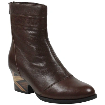 L'amour Des Pieds Women's Joosa Boot In Chocolate Lamb In Multi