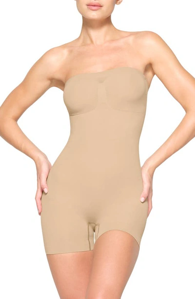 Skims Seamless Sculpt Strapless Shaper Bodysuit In Clay