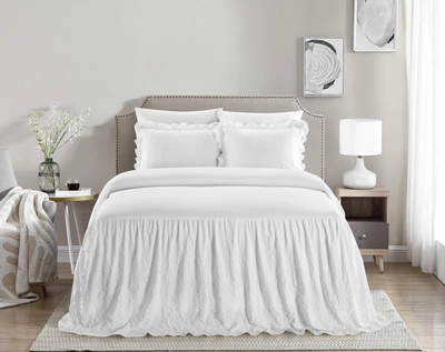 Chic Home Ashlyn Quilt Set In White