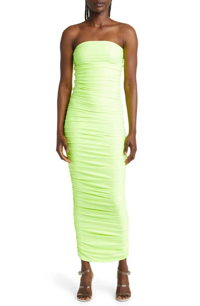 Good American Ruched Strapless Satin Midi Dress In Green