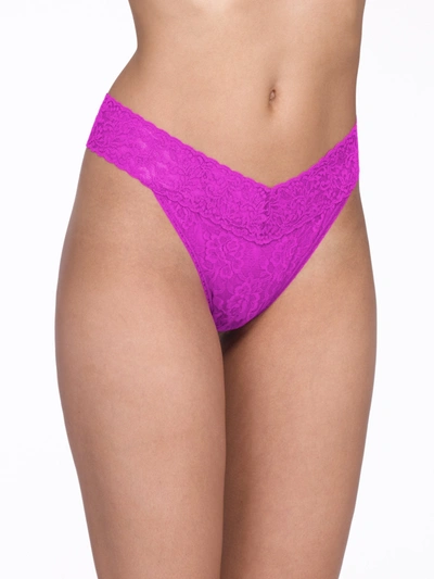 Hanky Panky Signature Lace Original Rise Thong Sour Cherry Fuchsia Purple In Red