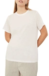 Vince Relaxed T-shirt In Off White