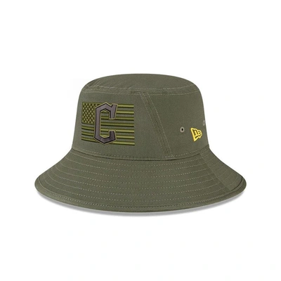 NEW ERA NEW ERA  GREEN CLEVELAND GUARDIANS 2023 ARMED FORCES DAY BUCKET HAT
