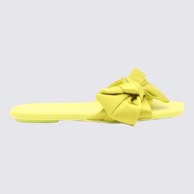 Stuart Weitzman Yellow Leather Loveknot Flat Sandals In Ochre