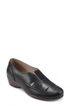 Easy Spirit Daisie Flat In Black
