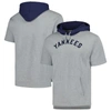 MITCHELL & NESS MITCHELL & NESS HEATHER GRAY NEW YORK YANKEES POSTGAME SHORT SLEEVE PULLOVER HOODIE