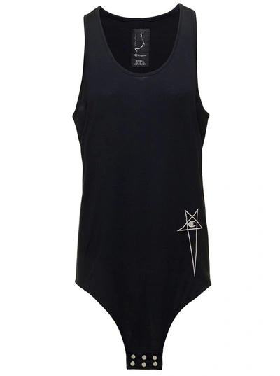 RICK OWENS 'BASKETBALL TANK' LONG BLACK TANK TOP WITH PENTAGRAM EMBROIDERY AND A SIX SNAP CLOSURE HANGING IN CO