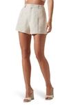 Astr Amiah Shorts In Ecru