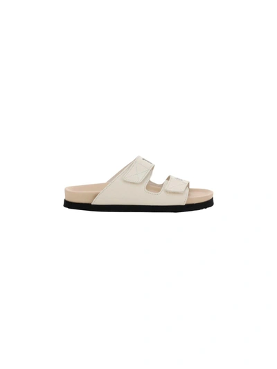Palm Angels Logo-print Leather Flat Sandals In Beige