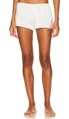 The Mode Fleur Short In White