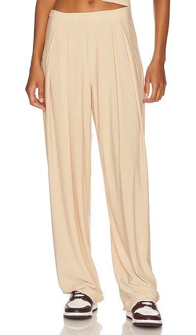 Norma Kamali Tapered Pleated Trouser In Nude