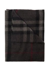 BURBERRY BURBERRY GREY SCARF WITH VINTAGE CHECK MOTIF AND FRINGED HEM IN CASHMERE MAN
